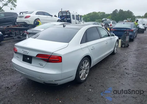 2015 Audi A8 L 4.0T z USA, uszkodzony, nr VIN WAU32AFD5FN008739